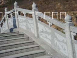 供应可雕刻各种花型的石雕桥栏杆图片