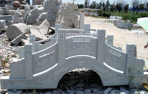 济宁市可雕刻各种花型的石雕桥栏杆厂家供应可雕刻各种花型的石雕桥栏杆
