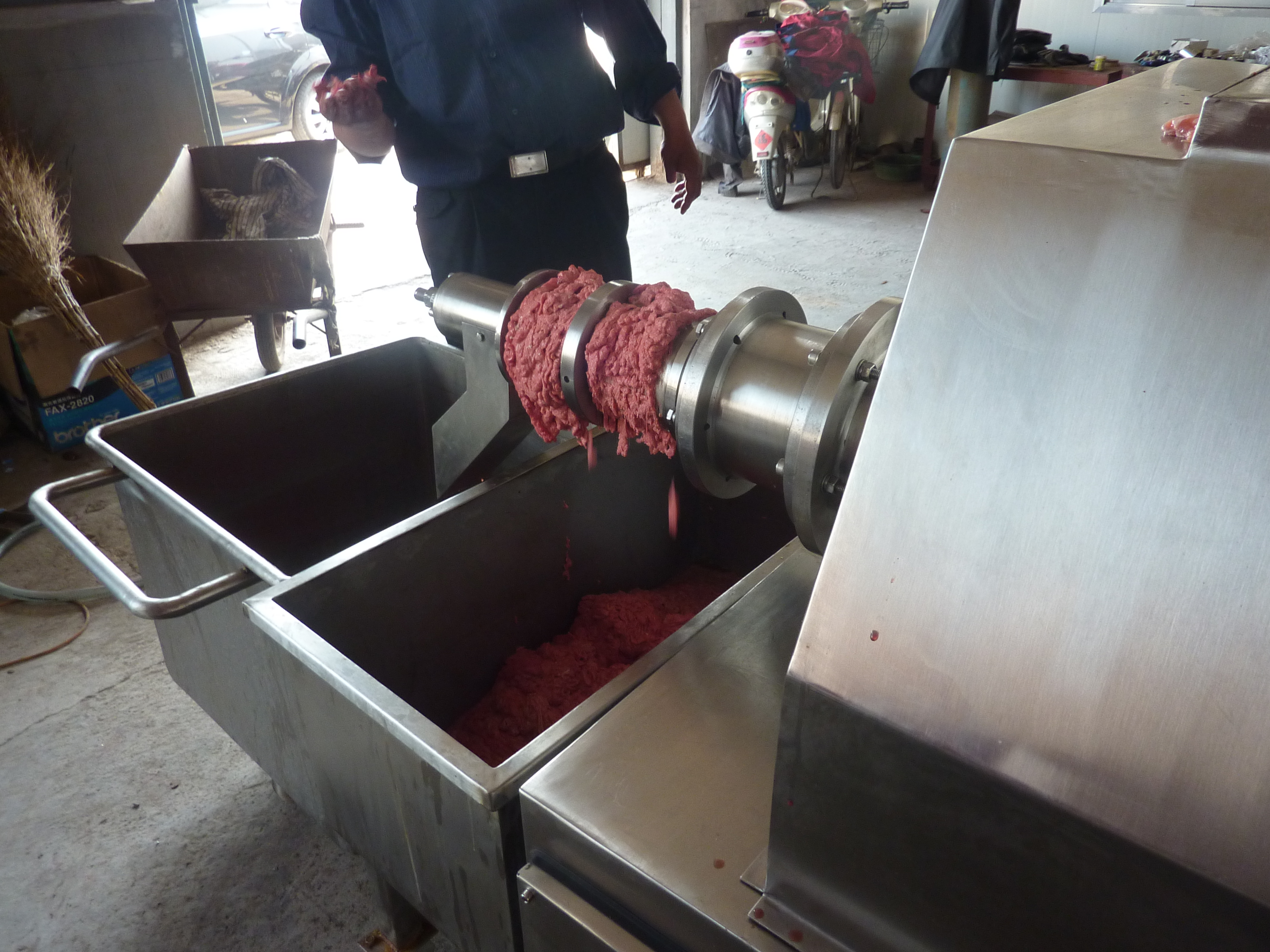 供应潍坊优质骨肉分离机厂家    低温骨肉分离机