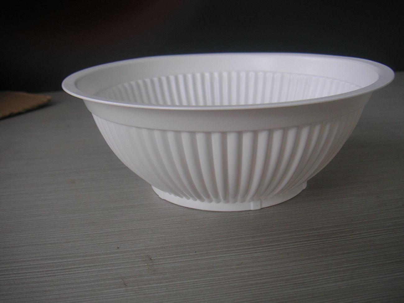 能耐高温的封口塑料碗也可以低温速冻 预制菜包装碗
