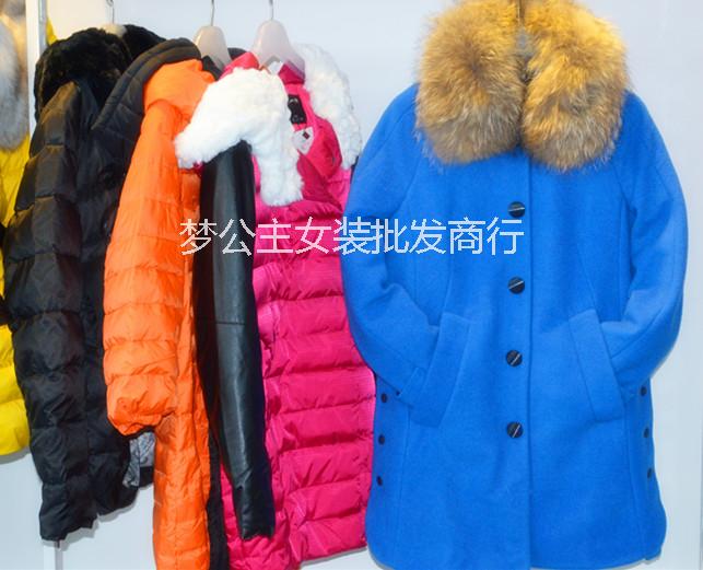 供应杭州四季青服装批发市场，厂家一手货源，100%正品尾货批发