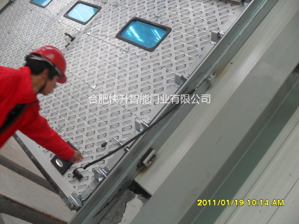 供应用于工业厂房车间的蚌埠自动升降门 保温电动滑升门