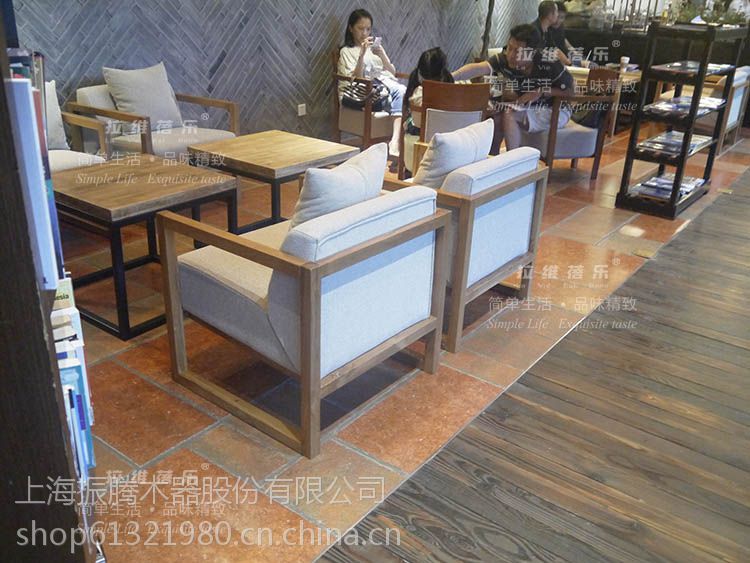 供应用于咖啡厅桌椅的北京咖啡陪你桌椅（实木桌椅）