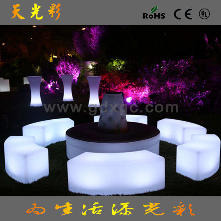 供应休闲发光长凳 LED发光凳 塑料凳子 LED发光桌椅 发光家具