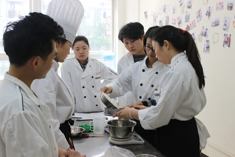 武汉市蛋糕烘焙培训武汉蛋糕学习厂家