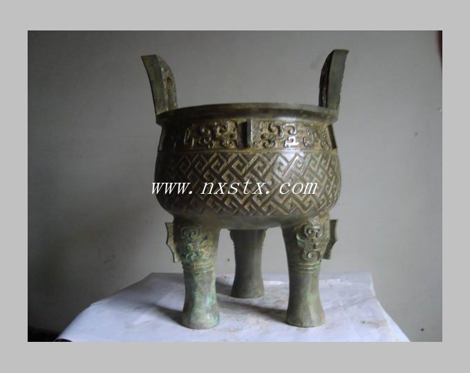 供应用于铜雕塑的铸铜雕塑厂家，铜香炉雕塑制作，铜香炉价格图片