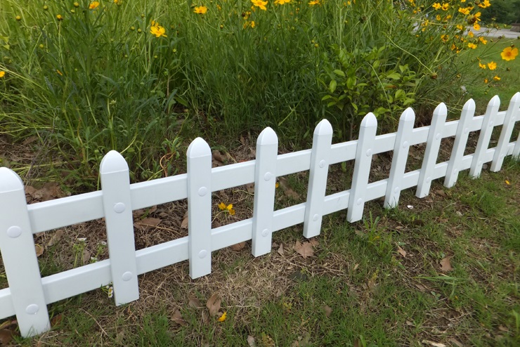 供应白色栅栏塑钢绿化草坪护栏PVC花坛围栏