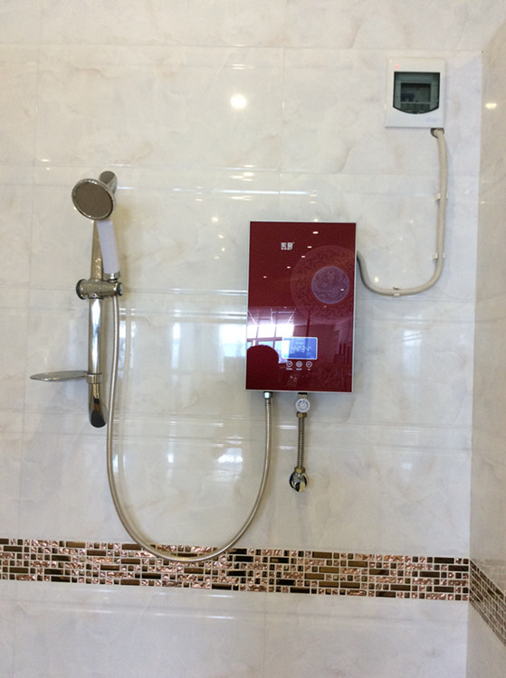 沐浴新体验厂家供应优质索爱即热式电热水器智能环保家电代理加盟