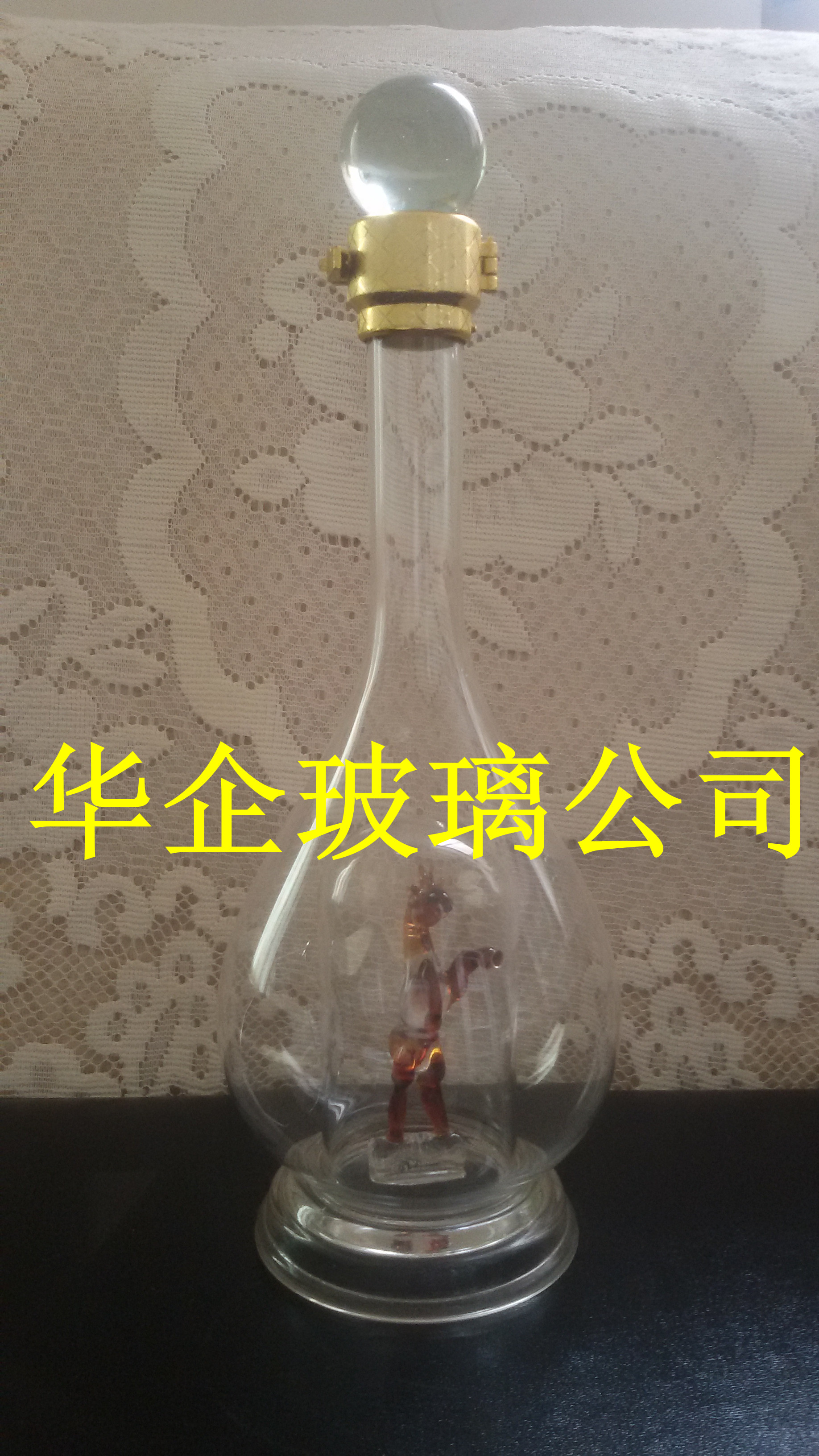 沧州市玻璃帆船酒瓶生肖马瓶工艺酒瓶厂家供应用于环扣 盖子的玻璃帆船酒瓶生肖马瓶工艺酒瓶，玻璃工艺酒瓶，手工艺术玻璃