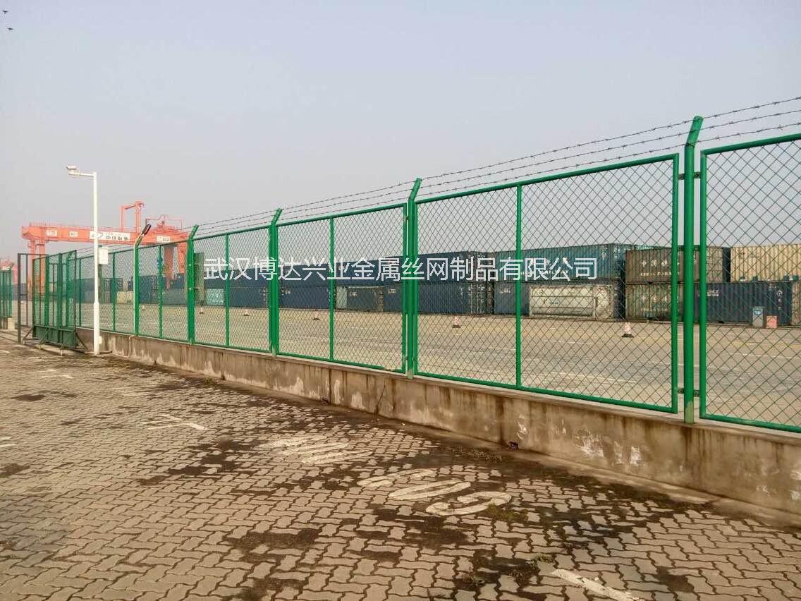 钢板网护栏供应优质钢板网护栏/500度高温浸塑钢板网护栏厂家