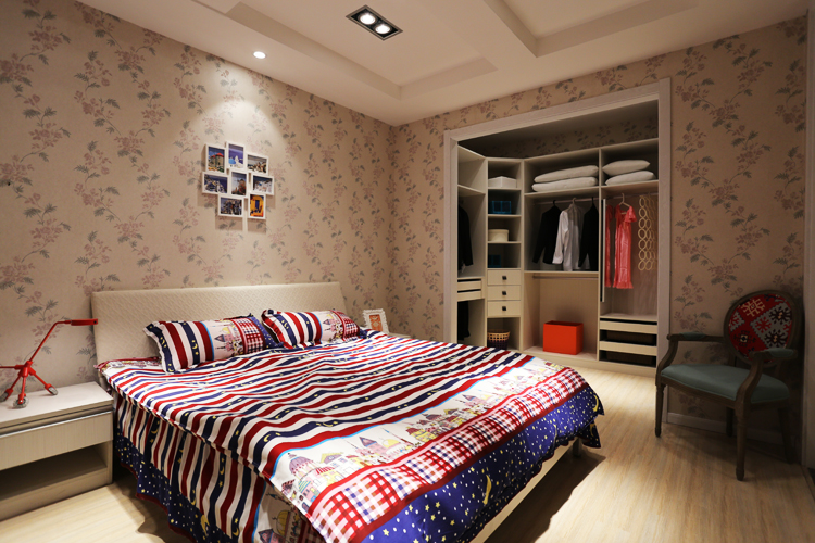 上海市宽平木业 现代简约整体衣柜厂家供应用于卧室家具的宽平木业 现代简约整体衣柜