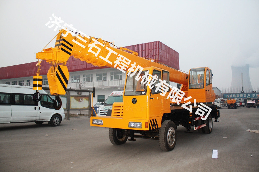 供应自制小型吊车12吨吊车图片厂家生产质量保证图片