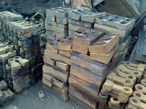 洛阳市高铬合金锤头 高锰钢鄂板厂家供应用于破碎机锤头的高铬合金锤头 高锰钢鄂板
