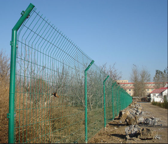 供应用于场地围栏 的果园护栏网 苗木场护栏网 金属护栏网 铁丝网护栏网