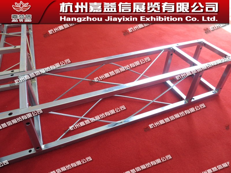 钢铁桁架，背景展示杭州舞台架喷绘架厂家直销钢铁桁架200*200