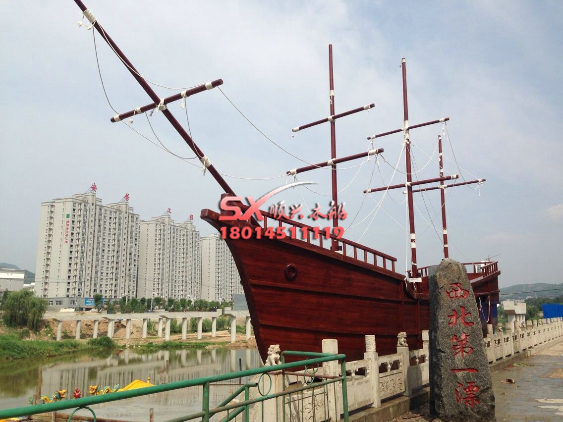 兴化市竹泓镇顺兴木船厂制造出售供应用于的优质欧式观光木船 大型海盗船 装饰