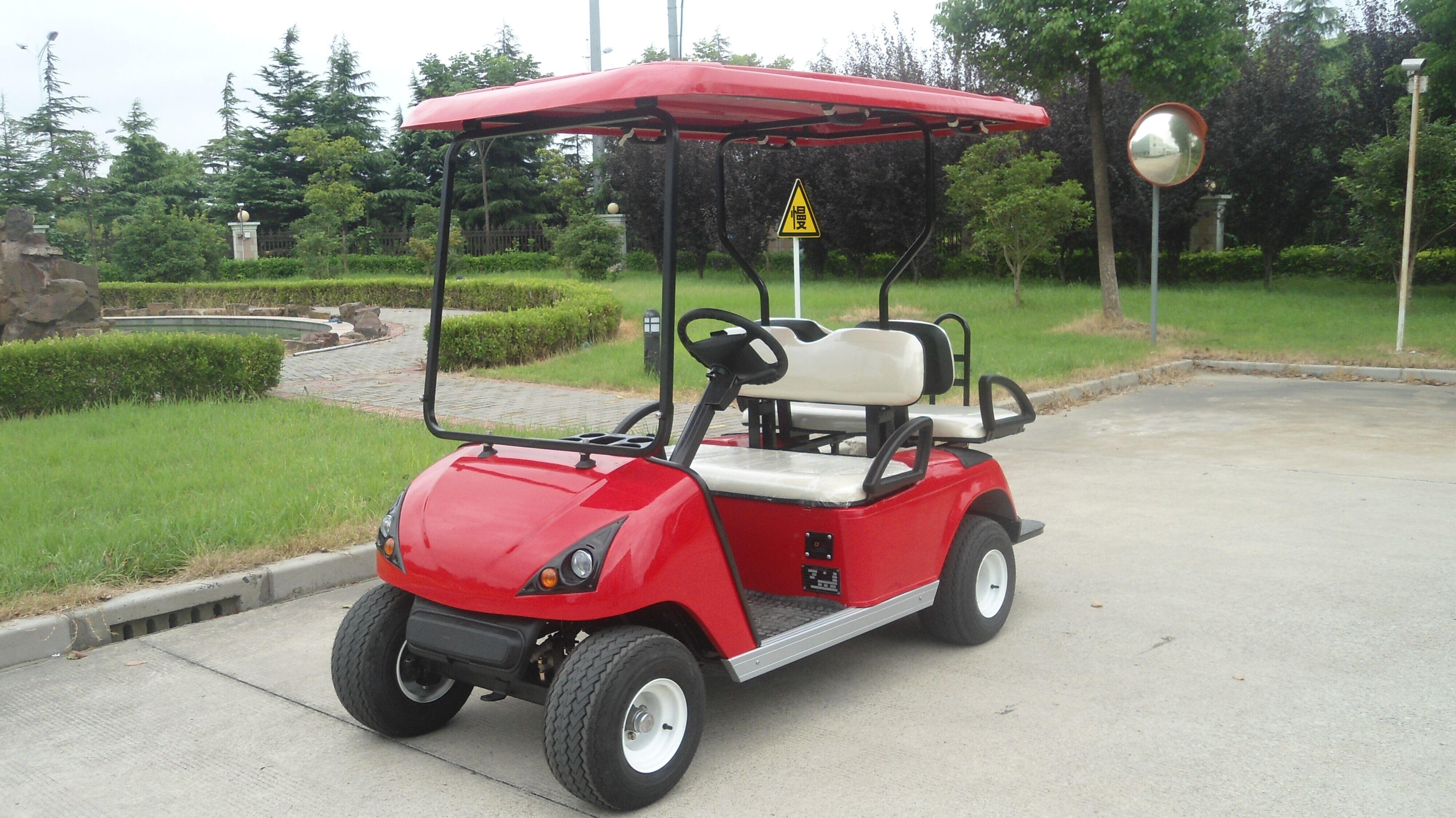 供应高尔夫球场代步电动车 新能源代步电动车 电动高尔夫球车