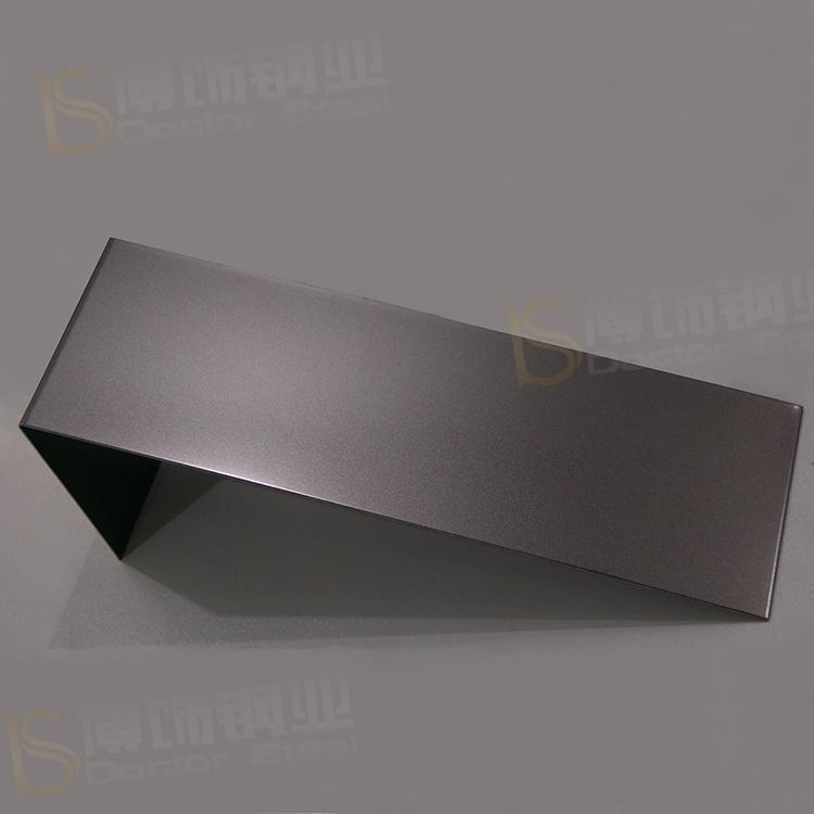 供应304高比喷砂黑钛不锈钢装饰板  彩色不锈钢价格  黑钛不锈钢电镀厂家  标准彩色不锈钢直销