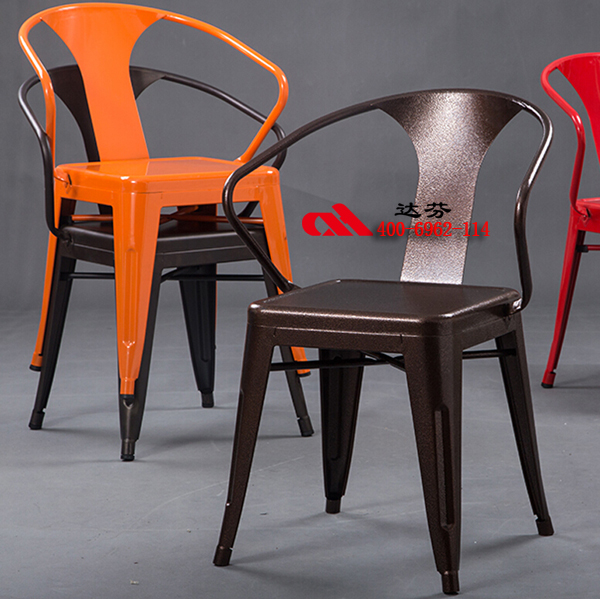 达芬家具最新工业风复古桌椅订制批发