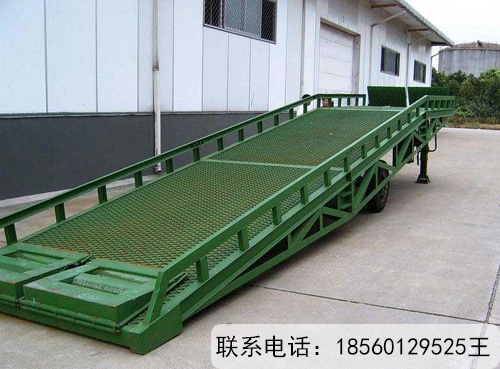 济南市供应12吨物流移动登车桥厂家