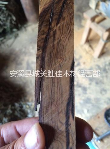 供应用于建筑，板材，|板材，雕刻|工艺品的云南紫油木原木