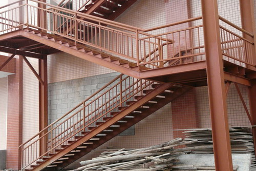 供应用于楼梯的建造Q235钢结构室内室外楼梯