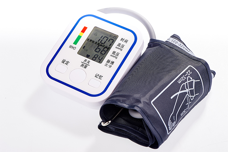 供应血压计 宜诺血压仪 心率监测 语音播报 全自动血压计