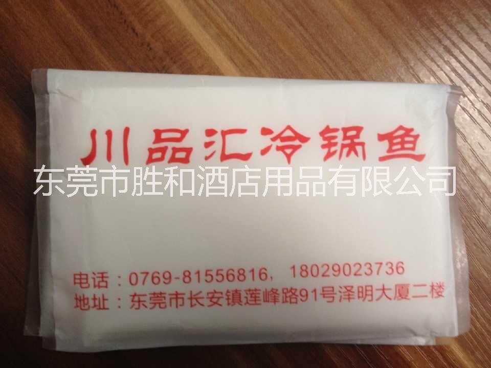 供应深圳市罗湖区餐巾纸荷包纸供应，荷包纸巾价格，优质荷包纸巾的批发。