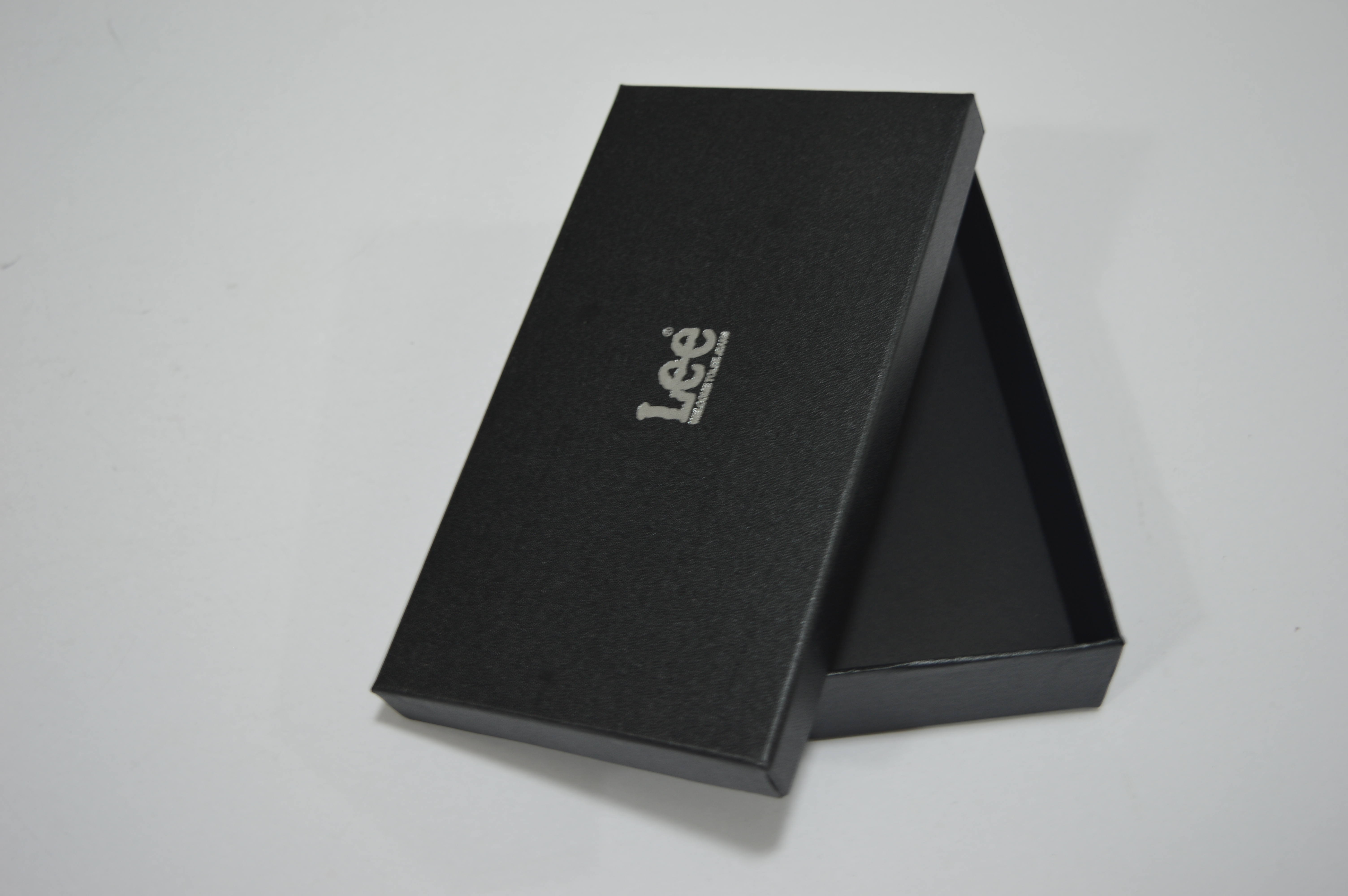 广州包装盒厂家 供应长款黑色钱包盒 加硬纸板 可加印LOGO图片