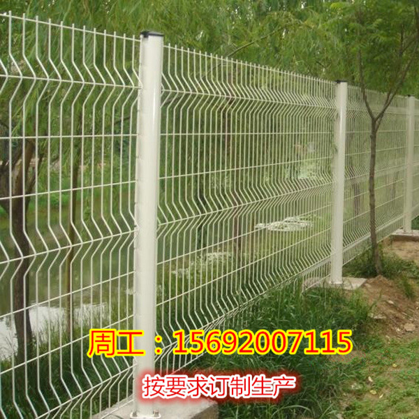 供应用于的桃型柱护栏品质，仓库隔离网，广州小区围栏网报价