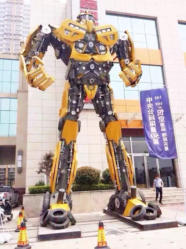 供应厦门变形金刚机器人模型展览供应商，厦门2015新款机器人大黄蜂擎天柱模型道具租售