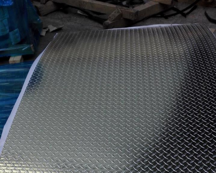 供应批发花纹铝板6061/五条筋铝板-6063