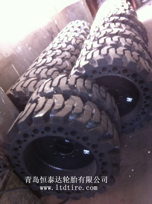 31x10.5-16滑移式装载机实心轮胎