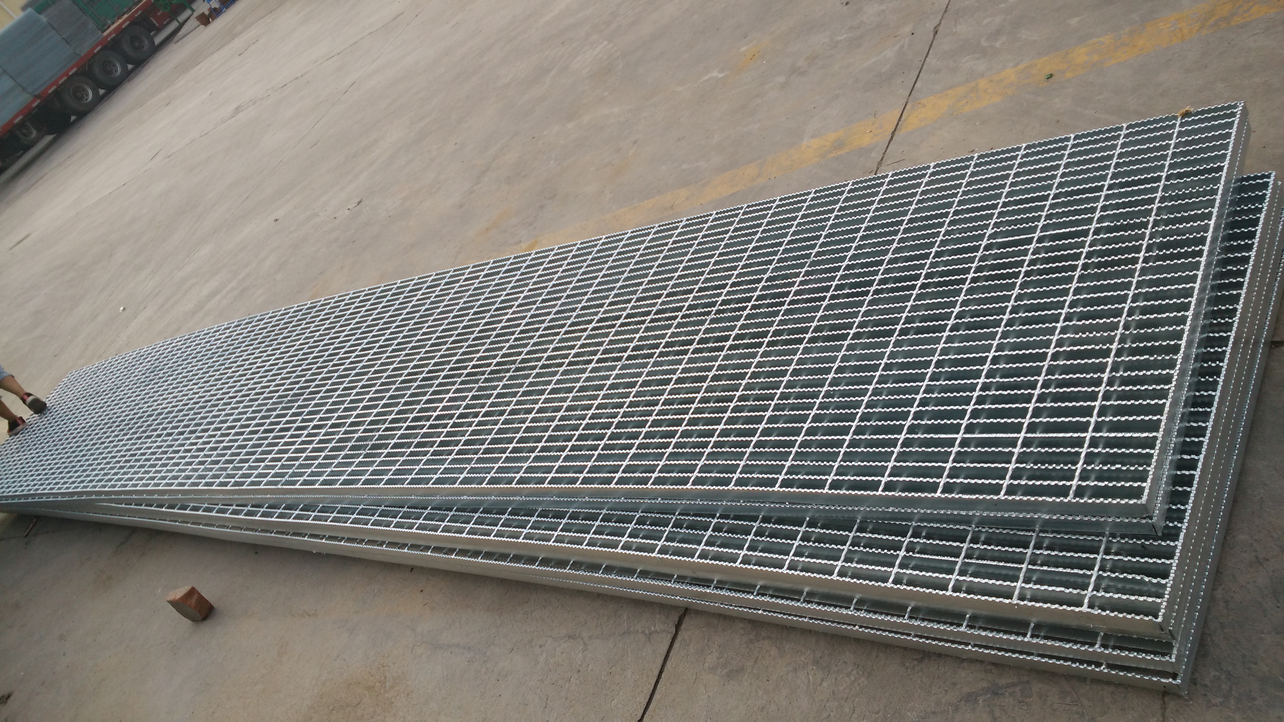 供应安徽亳州楼梯平台镀锌钢格板价格|电厂钢格板|水厂钢格板|镀锌钢格板||玻璃钢格栅板|不锈钢钢格板图片