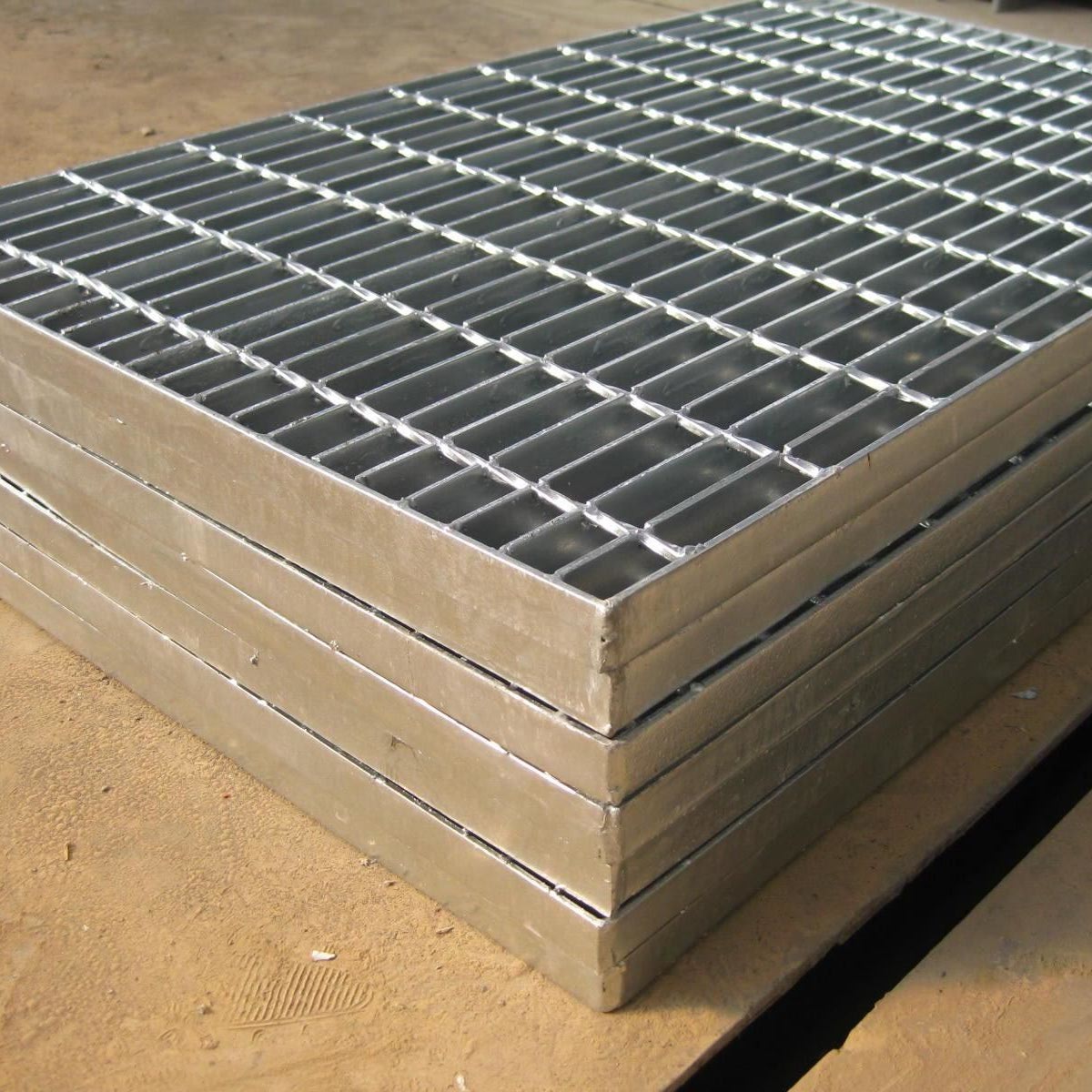 供应钢格板 镀锌钢格栅板 不锈钢格栅板