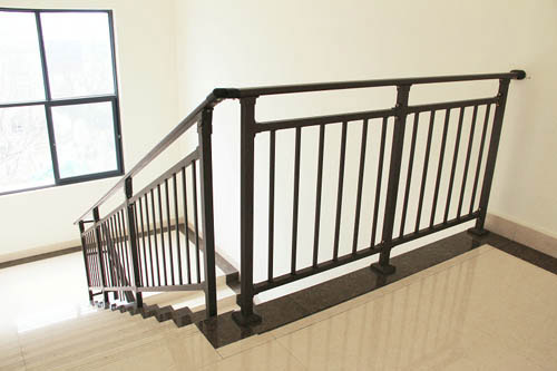 供应用于安全隔离的锌钢楼梯扶手，烤漆