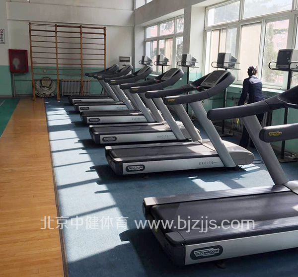 北京中健体育供应商用成套二手星驰跑步机