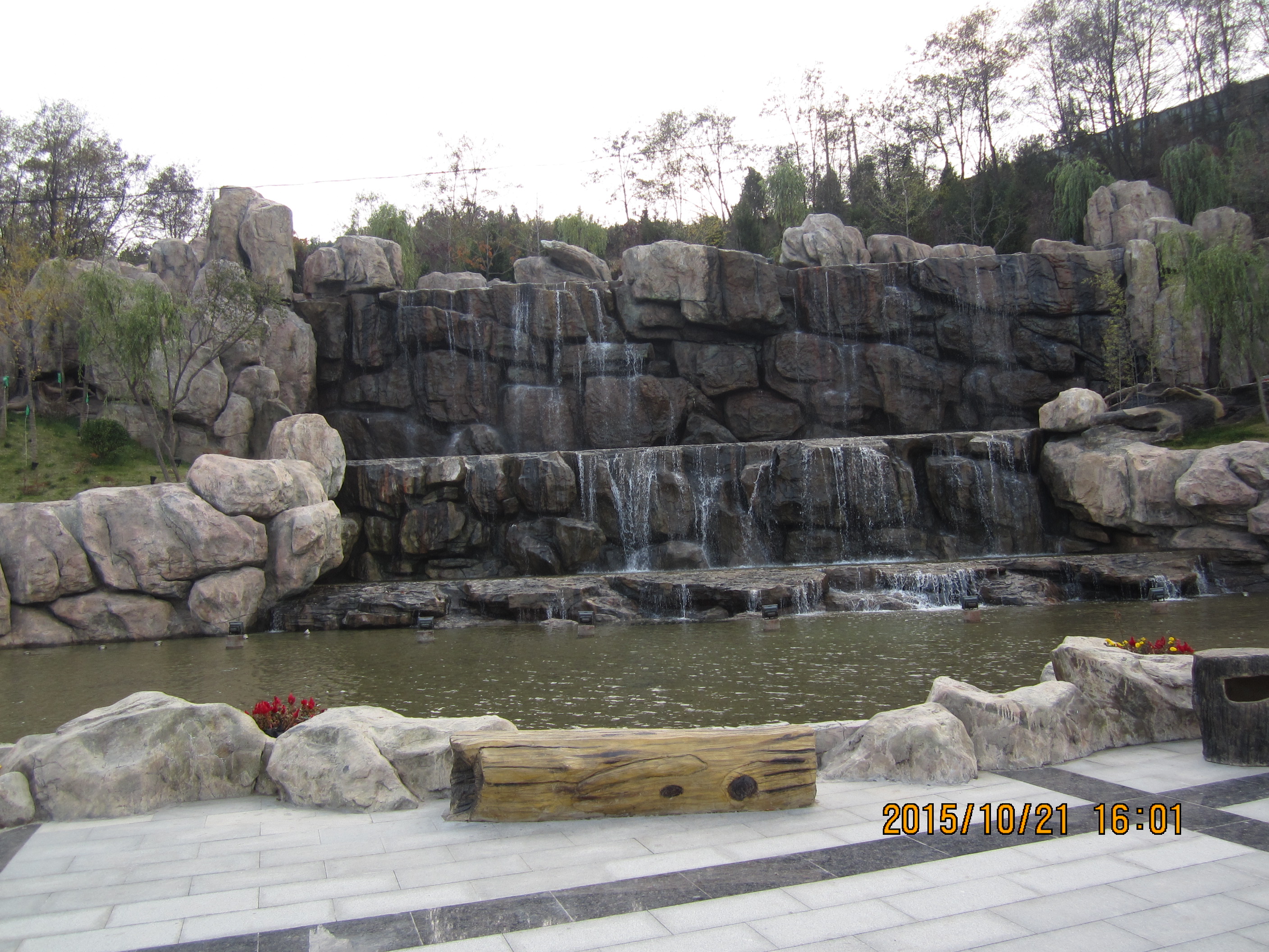 潍坊专业制作假山瀑布景观工程假山瀑布制作报价人造假山瀑布