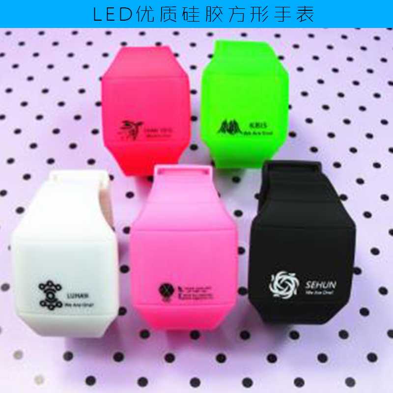 供应用于礼品的LED优质硅胶方形手表