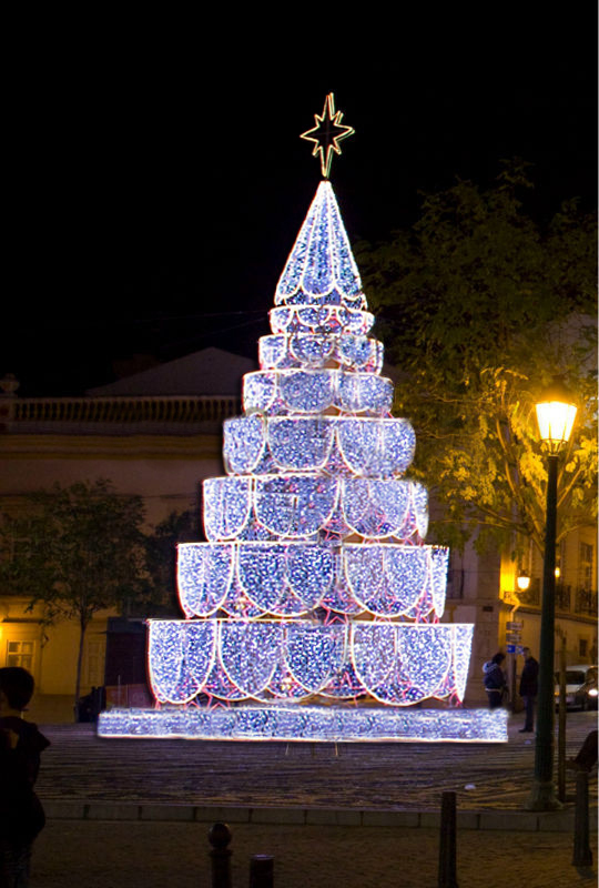 供应用于装饰的北京装饰10米圣诞树 LED夜景