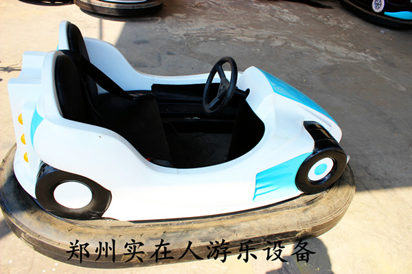 供应用于娱乐益智的河南郑州游乐场设备天地网碰碰车图片