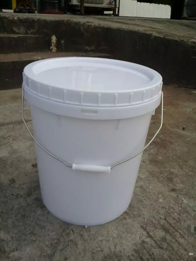 供应厂家直销30L加厚螺旋盖塑料桶，30L开牙涂料桶直销，手提桶批发