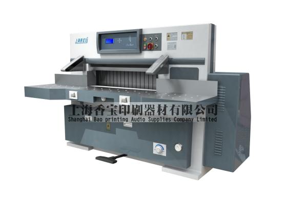 上海香宝XB-QZK920SW标配型液压切纸机（原上海申威达技术）全自动切纸机程控切纸机图片