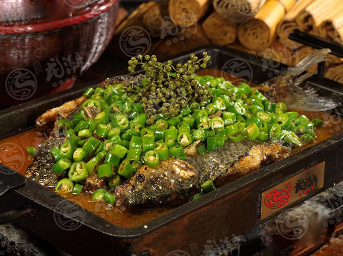 供应用于餐饮的烤鱼培训学校广西龙潮美式炭火烤鱼图片