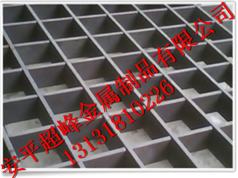 供应连云港小孔钢格板厂密型钢格板 钢格板表面一般都是采用热镀锌处理 热镀锌处理的好处是什么 钢格板直接生产厂家