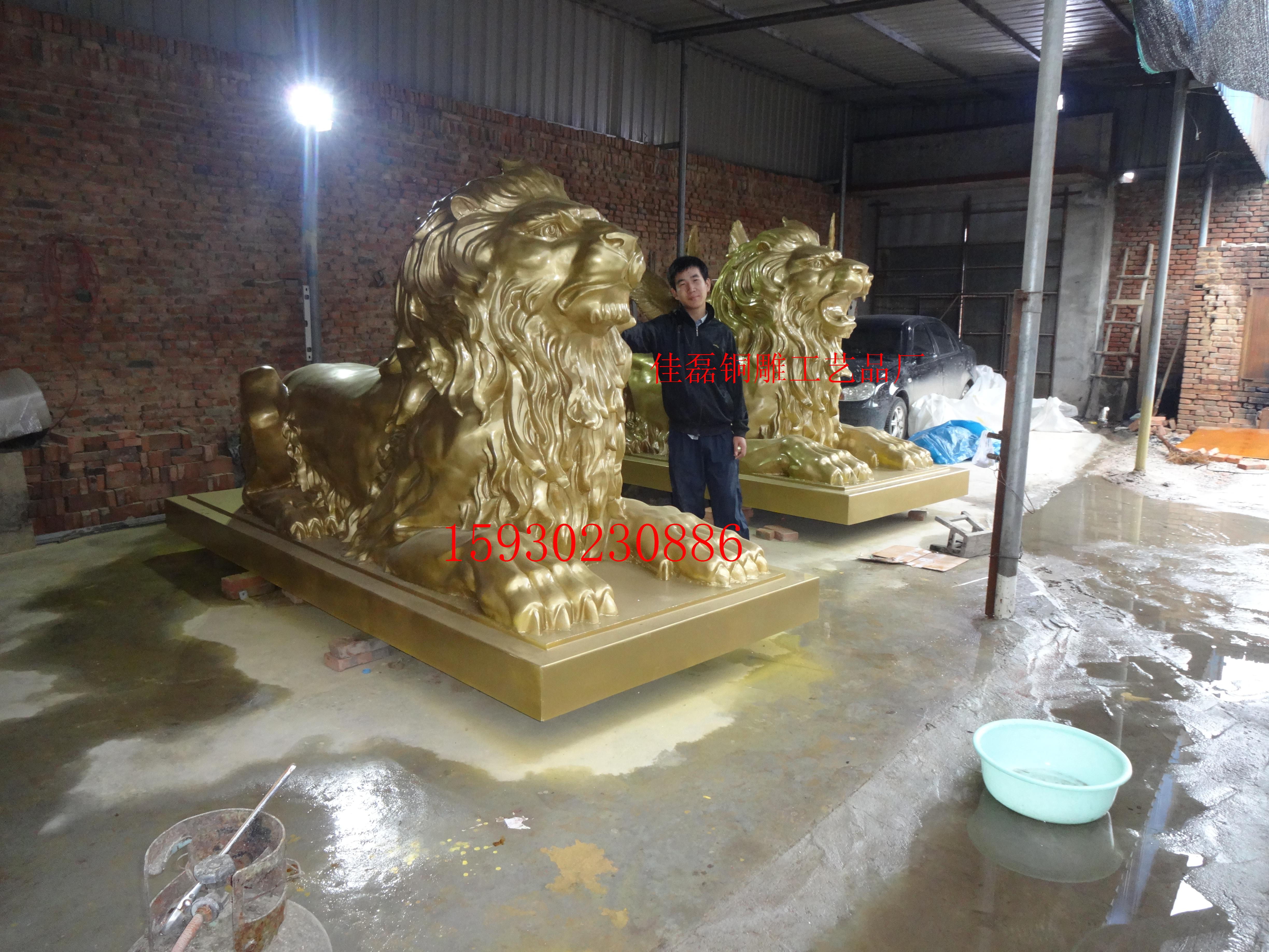欧式狮子图片 欧式动物雕塑 铸铜狮子 西方狮子雕塑 铜狮子制造厂
