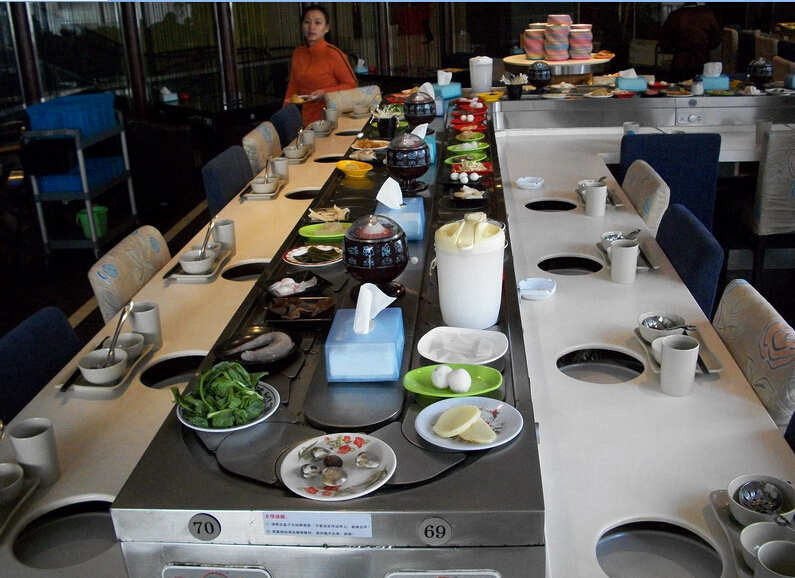 供应用于餐饮的回转寿司设备自助火锅输送带自图片