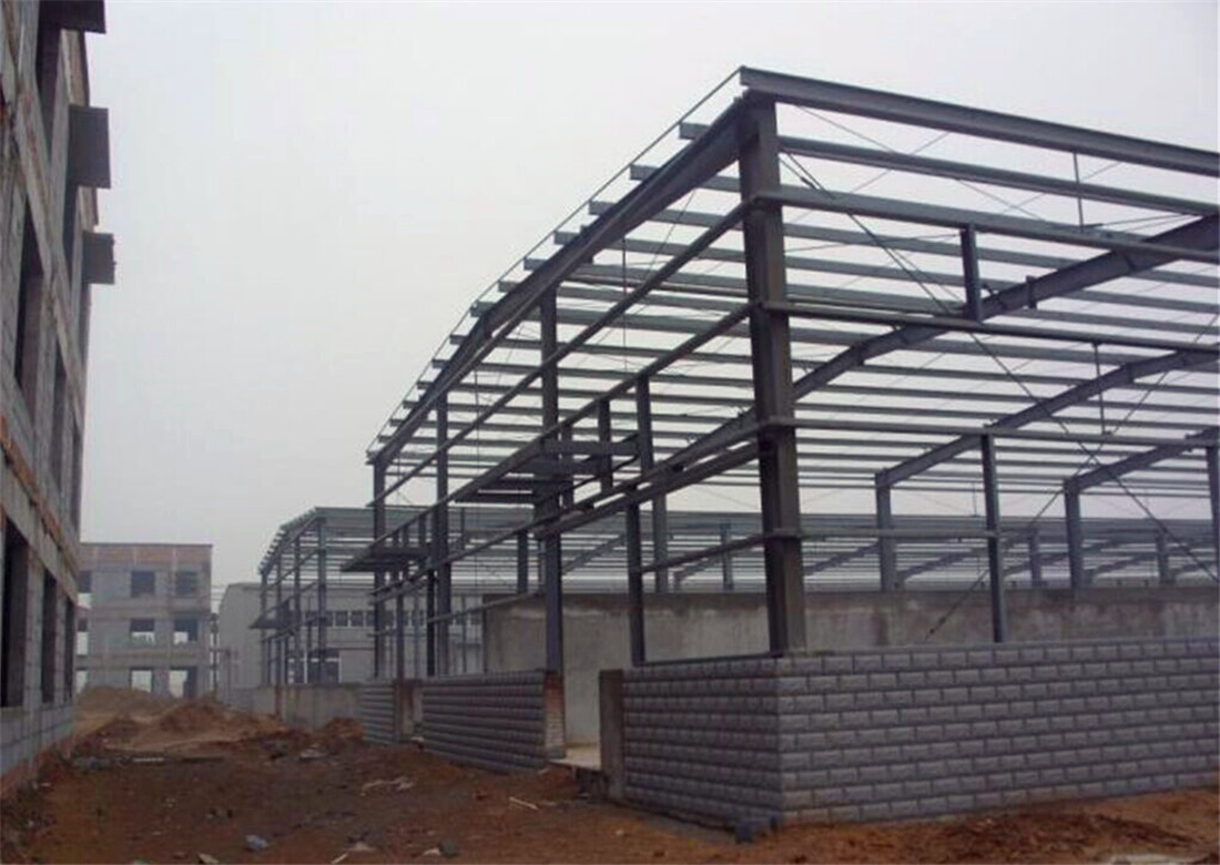 供应用于南昌厂房钢结构施工价格优惠选龙马钢构图片