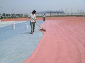 供应用于地坪施工的昆明 丙烯酸篮球场地胶 网球场|抗化学侵蚀，耐酸碱性强，安全环保