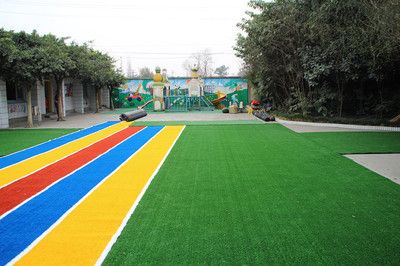 供应聊城幼儿园人造草坪人工草坪仿真草图片